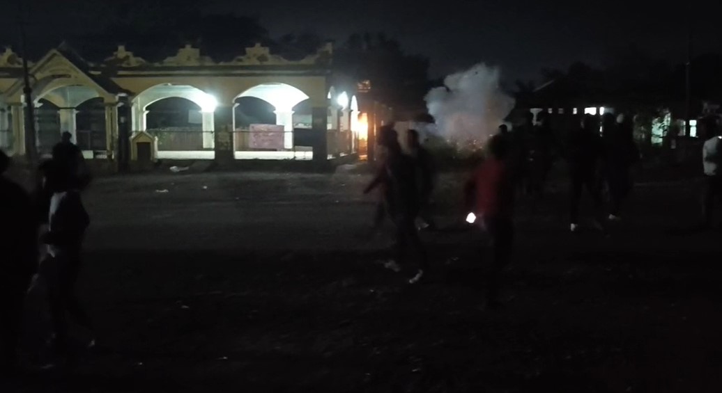 Tension erupts in Manipur as IDPs clash with police over Sangai Festival