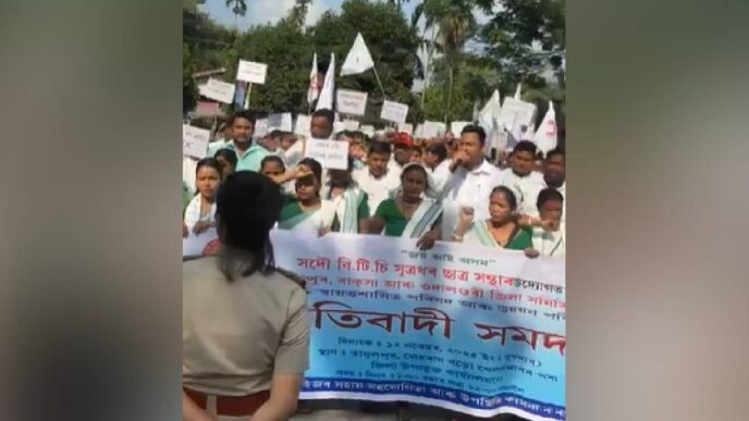BTC Sutradhar Students’ Union stages protest in Tamulpur, demands satellite autonomous council