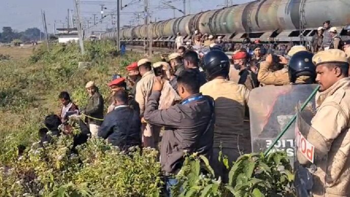 Koch Rajbongshi rail protest halted in Gossaigaon, Centre calls leaders to Delhi