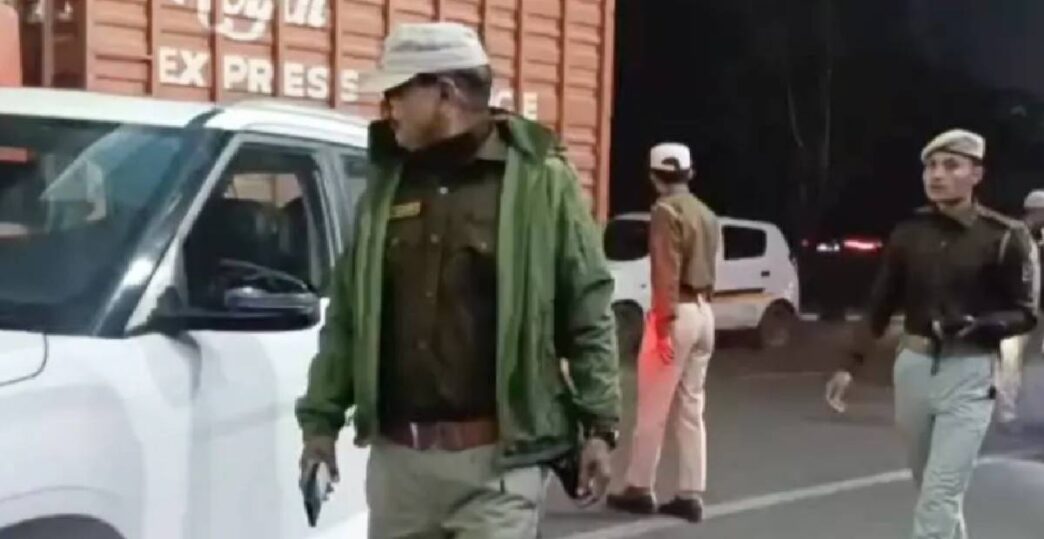 Police reward sober drivers with roses and chocolates during New Year drive in Guwahati