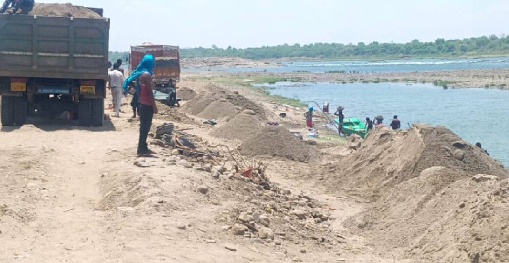 Illegal sand mining along Kolong River sparks alarm in Mayong area